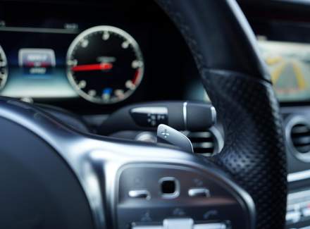 Mercedes-Benz - E-class