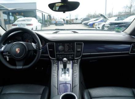 Porsche - Panamera
