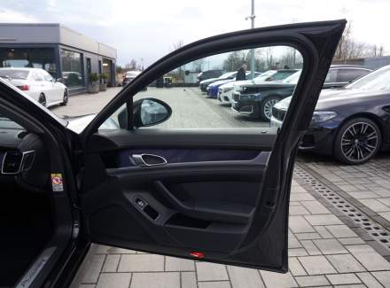 Porsche - Panamera