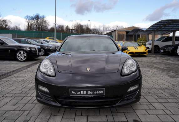 Porsche - Panamera