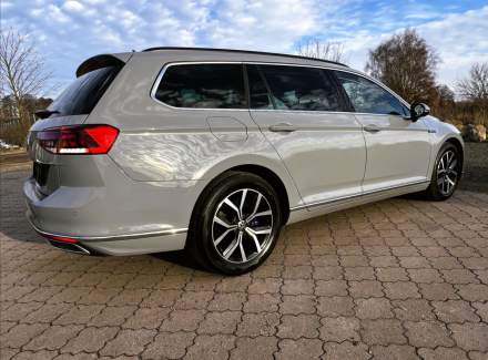 Volkswagen - Passat