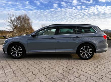 Volkswagen - Passat