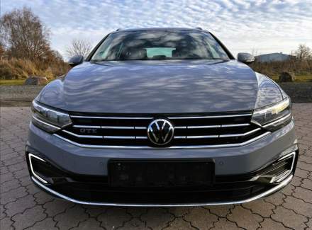 Volkswagen - Passat
