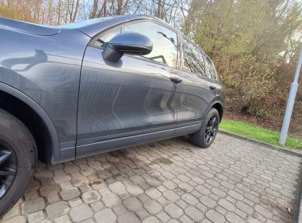 Volkswagen - Touareg