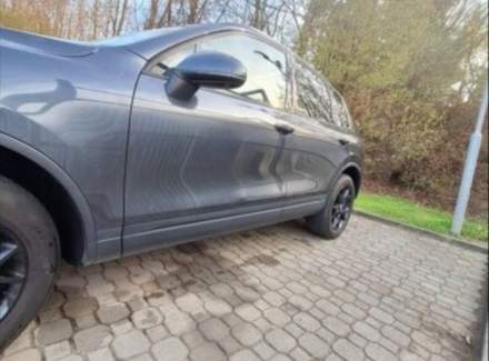 Volkswagen - Touareg