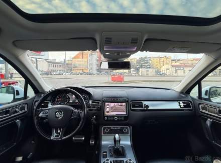 Volkswagen - Touareg