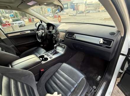 Volkswagen - Touareg