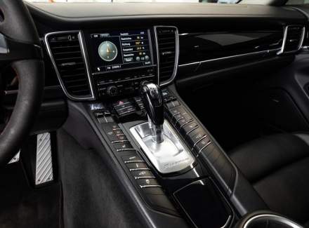Porsche - Panamera