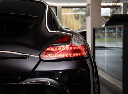 Porsche - Panamera