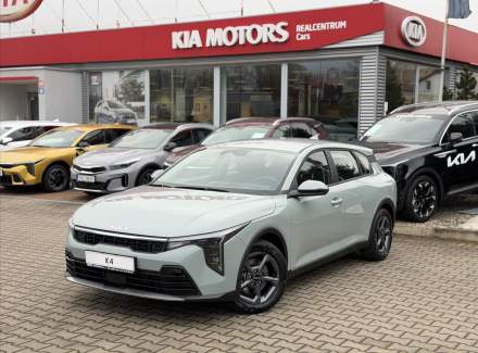 Kia - K4