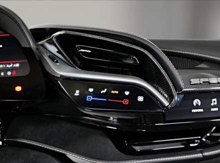 Ferrari - SF90 Stradale