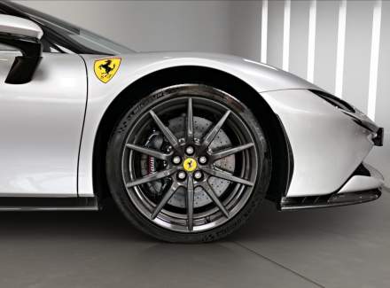 Ferrari - SF90 Stradale