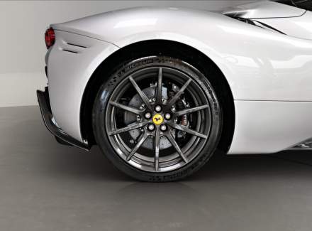 Ferrari - SF90 Stradale