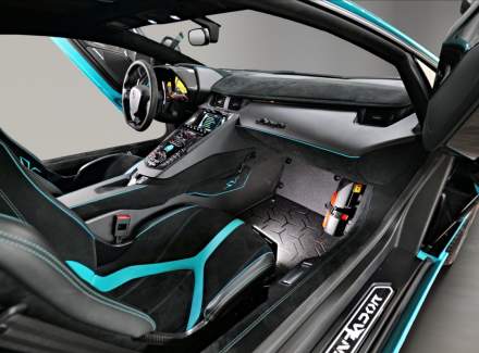 Lamborghini - Aventador