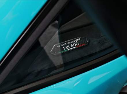 Lamborghini - Aventador