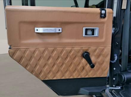 Land Rover - Defender