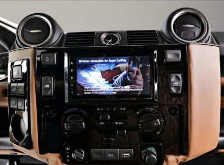 Land Rover - Defender