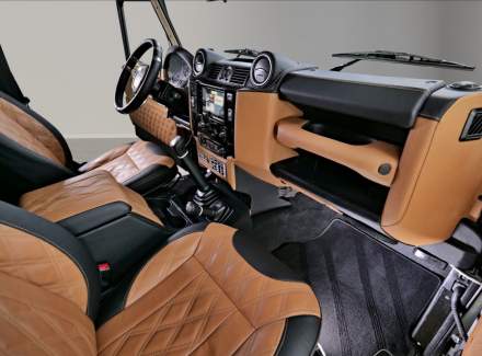 Land Rover - Defender