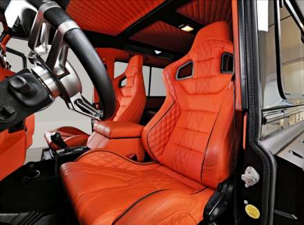 Land Rover - Defender