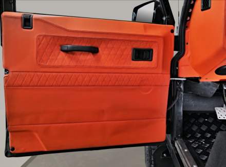 Land Rover - Defender