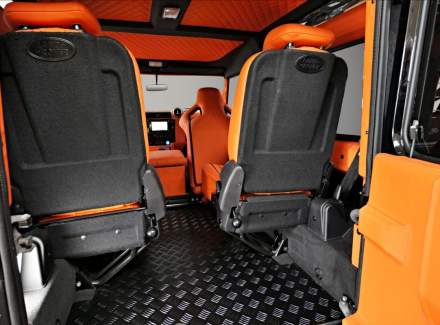 Land Rover - Defender