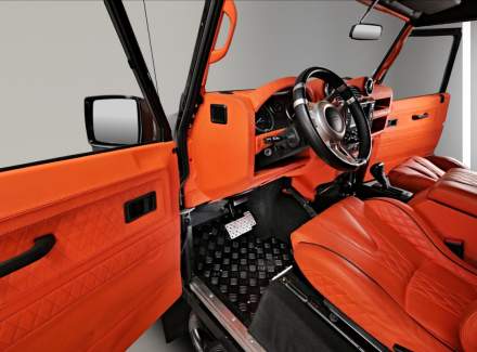 Land Rover - Defender