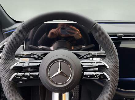 Mercedes-Benz - E-class