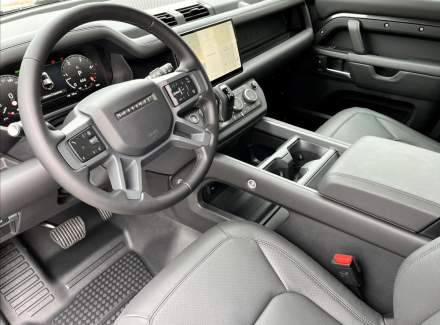 Land Rover - Defender