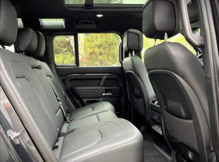 Land Rover - Defender