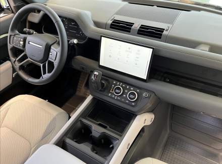 Land Rover - Defender