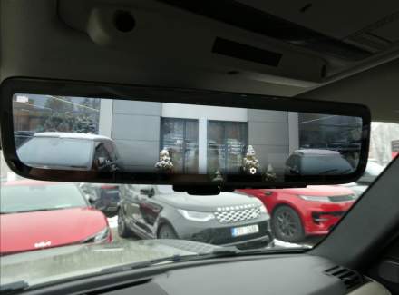 Land Rover - Defender