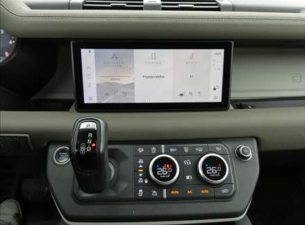 Land Rover - Defender