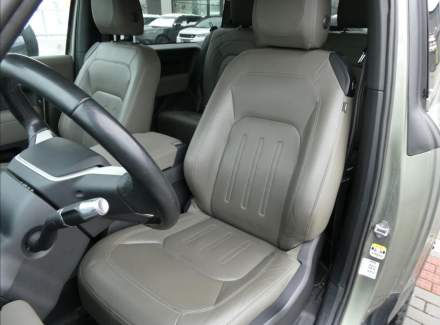 Land Rover - Defender