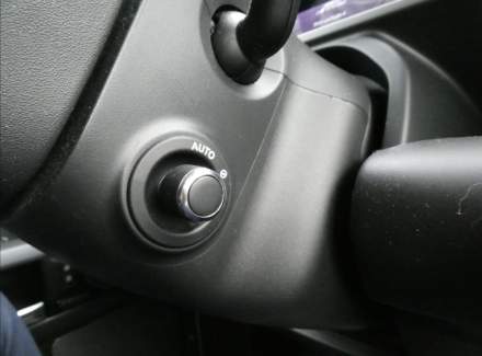 Land Rover - Defender