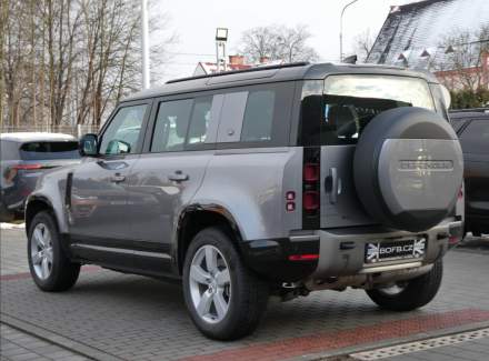 Land Rover - Defender