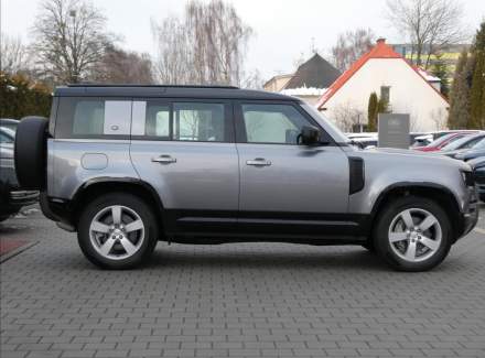 Land Rover - Defender