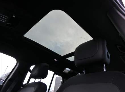 Land Rover - Defender