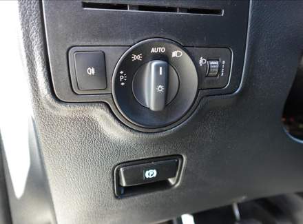 Mercedes-Benz - Vito