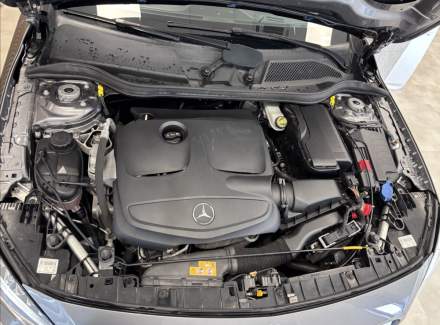 Mercedes-Benz - GLA