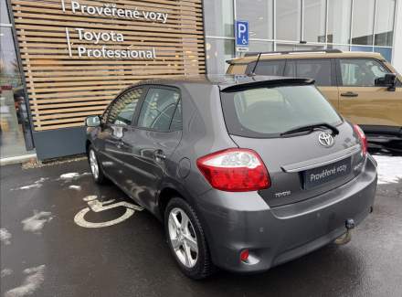 Toyota - Auris