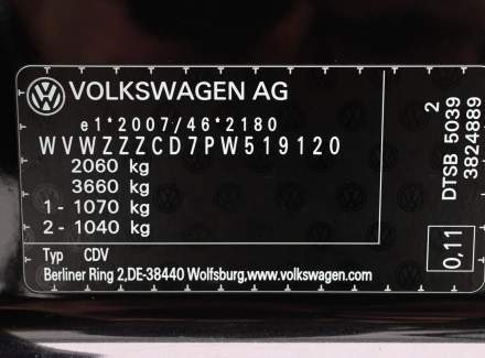 Volkswagen - Golf
