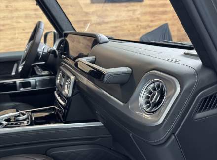 Mercedes-Benz - G-class