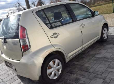 Daihatsu - Sirion