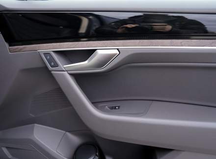 Volkswagen - Touareg