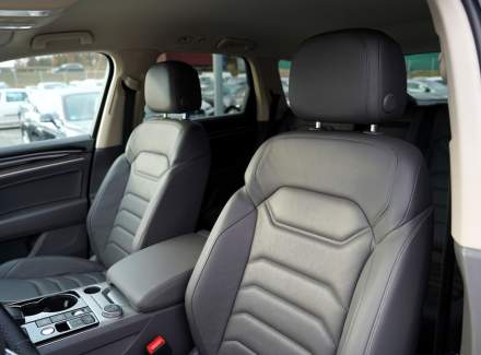 Volkswagen - Touareg