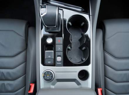 Volkswagen - Touareg