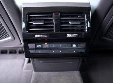 Volkswagen - Touareg