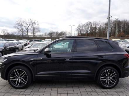 Volkswagen - Touareg