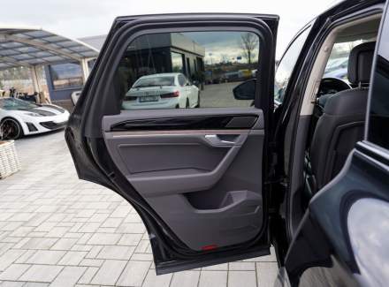 Volkswagen - Touareg