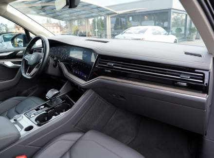 Volkswagen - Touareg